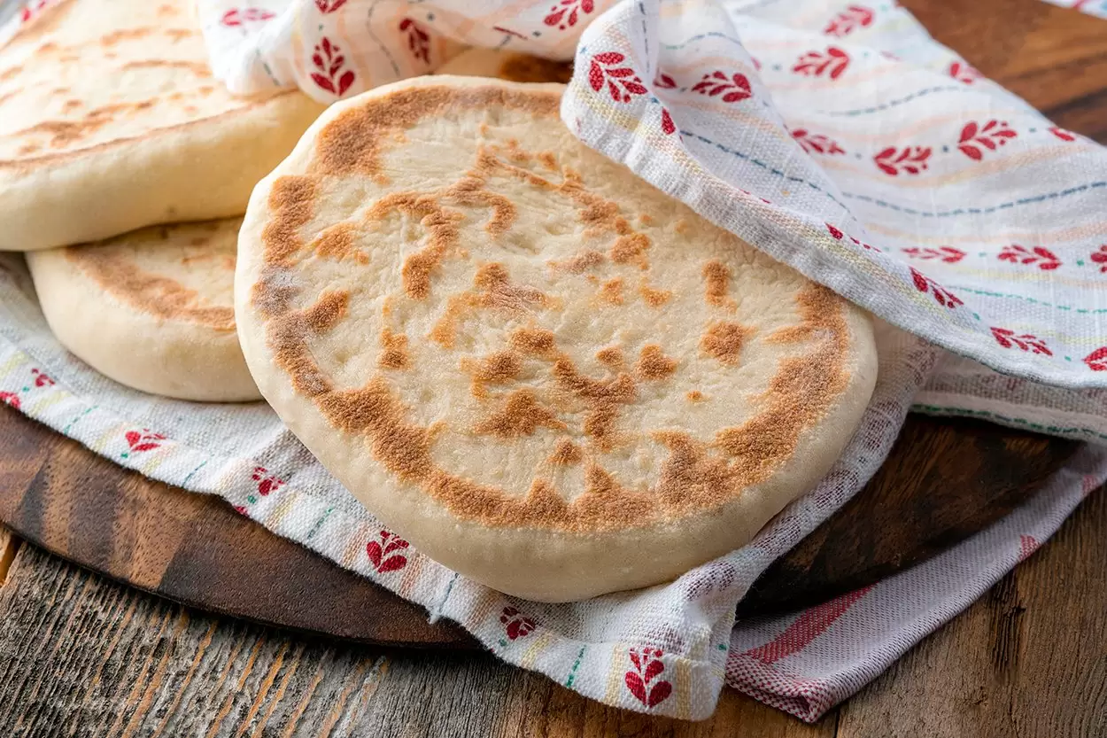 bazlama-ekmegi-el-yapimi-organik-dogal-koy-350-gr-emirgan-ciftligi